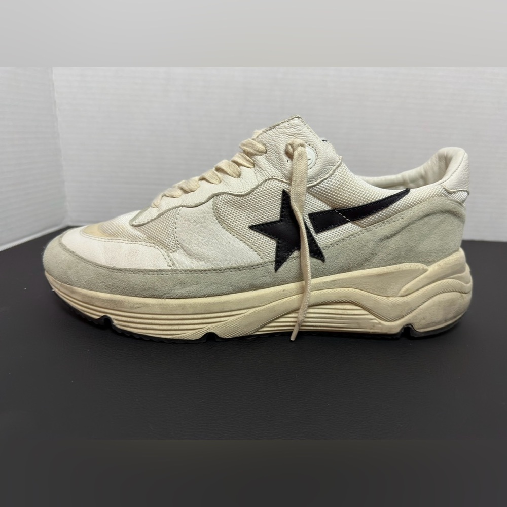 Golden Goose Off-White Cream Sneakers with Black Star